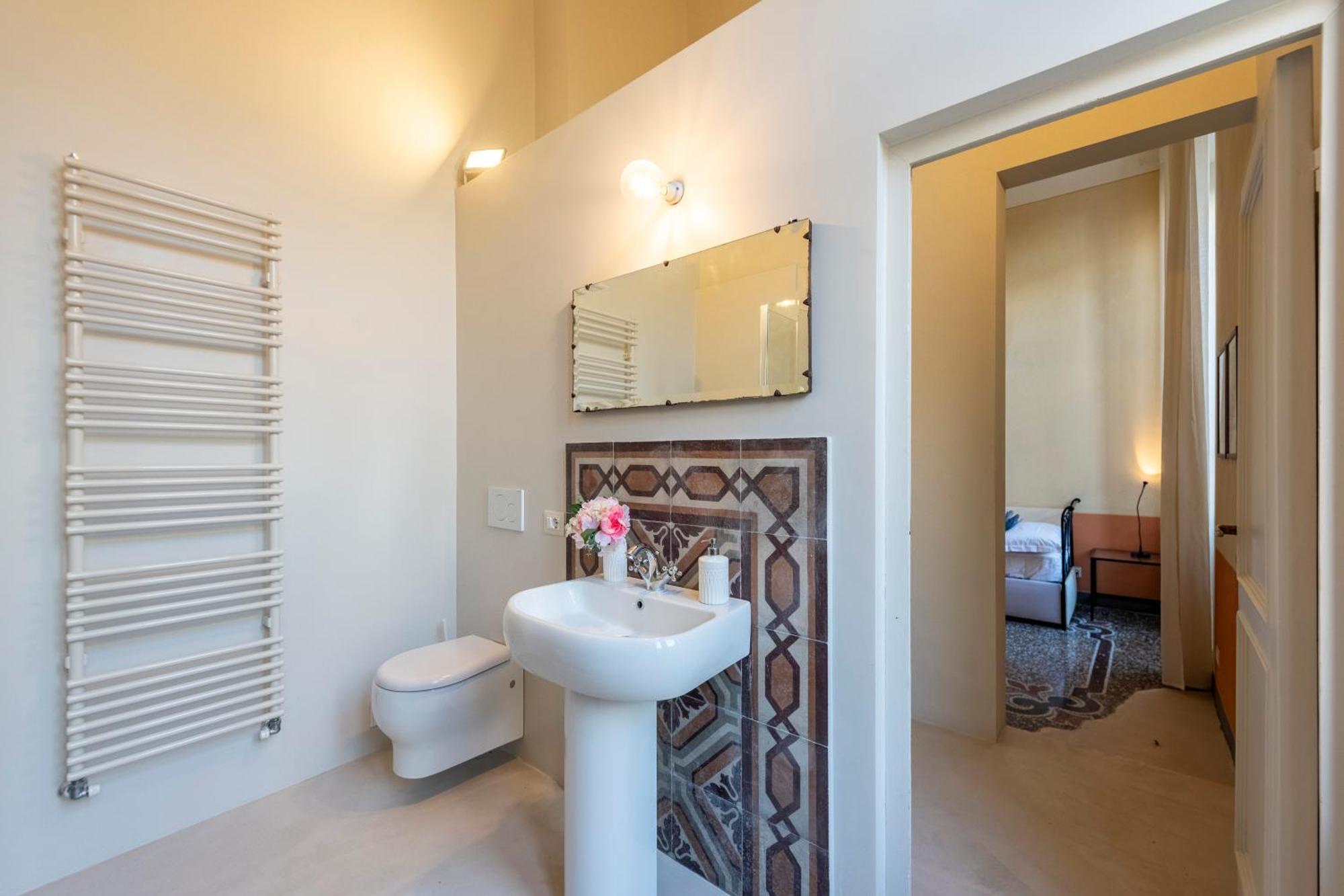 Precious Historic Center - Happy Apartamento Génova